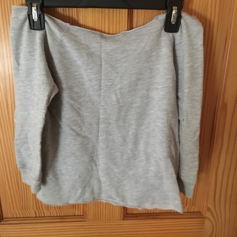 Grey top